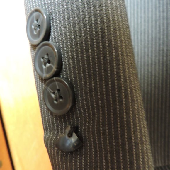 J. FERRAR 3 pc suit sz L  measurements in description, GRAY w/ white pin stripes - Picture 3 of 10